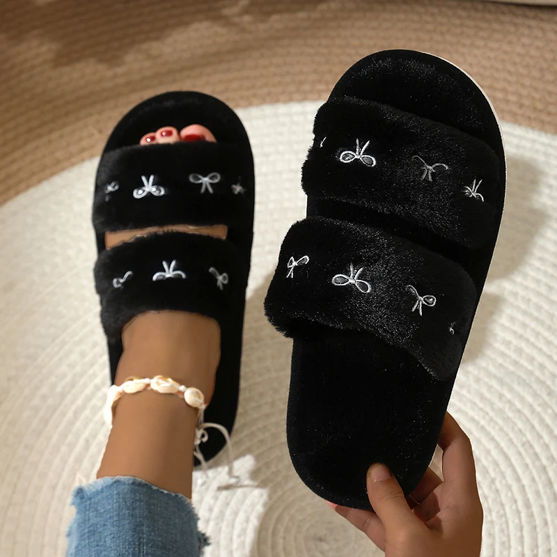 Embroidery Designer - Moda Fiyonk Nakışlı Tüylü Terlikler Kadın