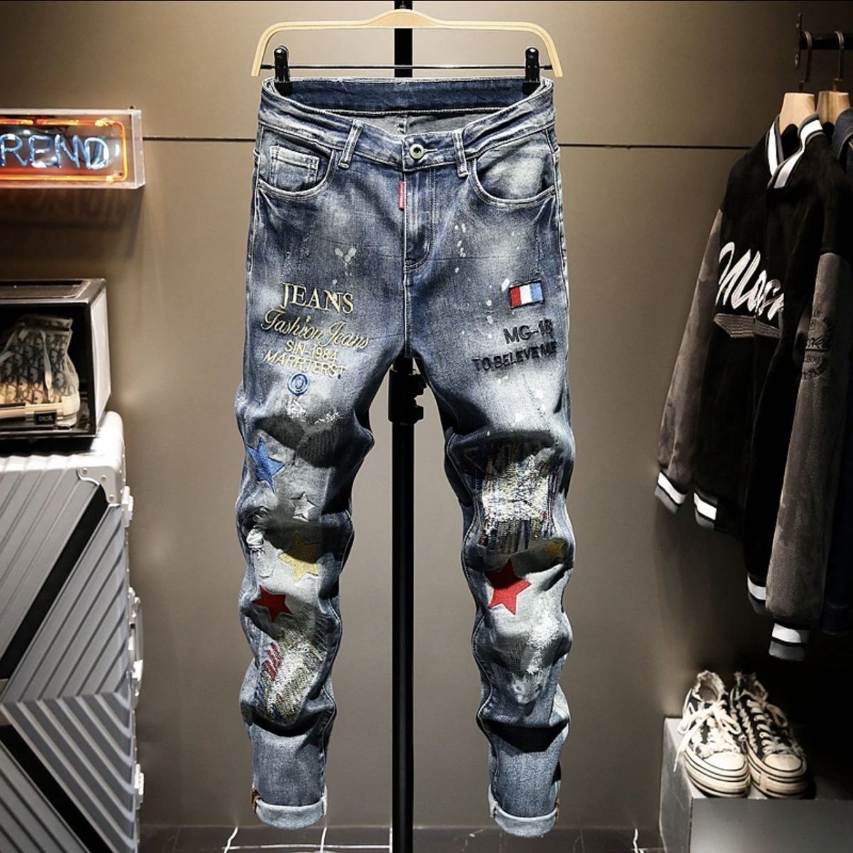 Embroidery On Jeans - Üst Düzey Amerikan Ağır Sanayi Yırtık