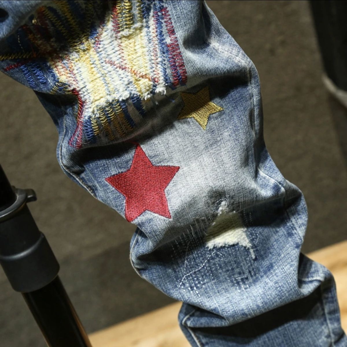 Üst Düzey Amerikan Ağır Sanayi - Embroidery On Jeans incelemesi ve fiyatı