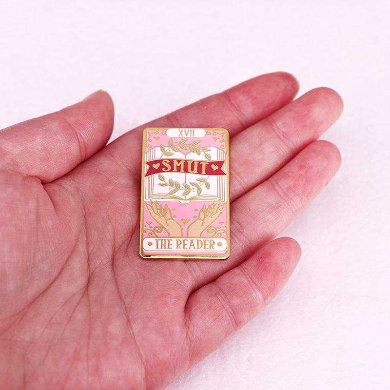 SMUT Okuyucu Kitabı Emaye Pin  - Embroidery Wallet incelemesi ve fiyatı